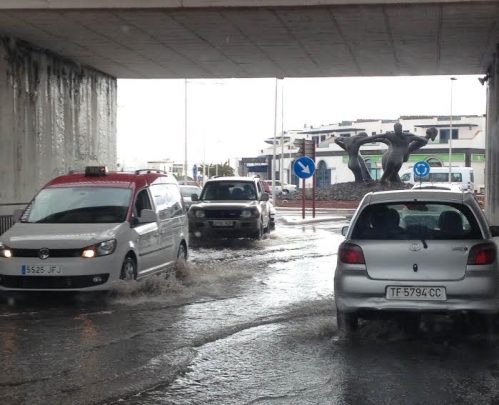 Arrecife y Playa Honda pusieron a prueba sus canalizaciones