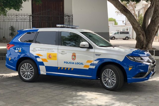 Mitsubishi Outlander Phev Motion 4WD 2025 haria canarias policia police