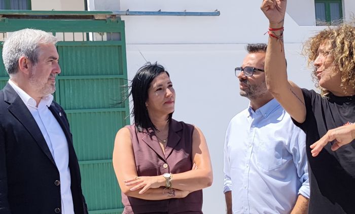Clavijo Explores Rosana’s Community Project “More Than Neighbourhoods” in Arrecife